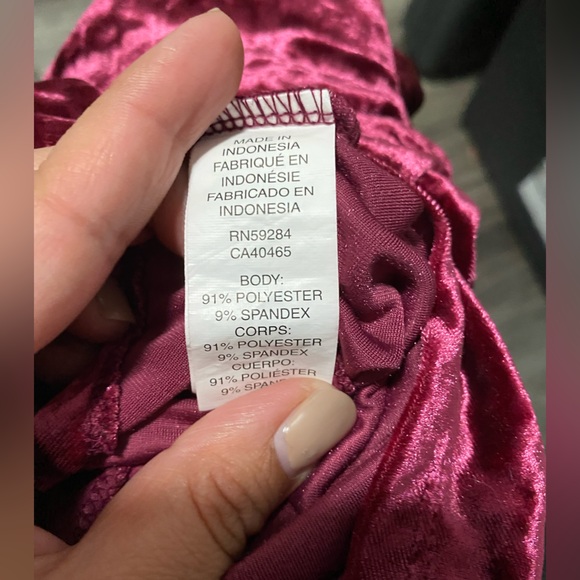 The Children's Place Velvet Dress in Deep Red size 5t - Picture 7 of 7